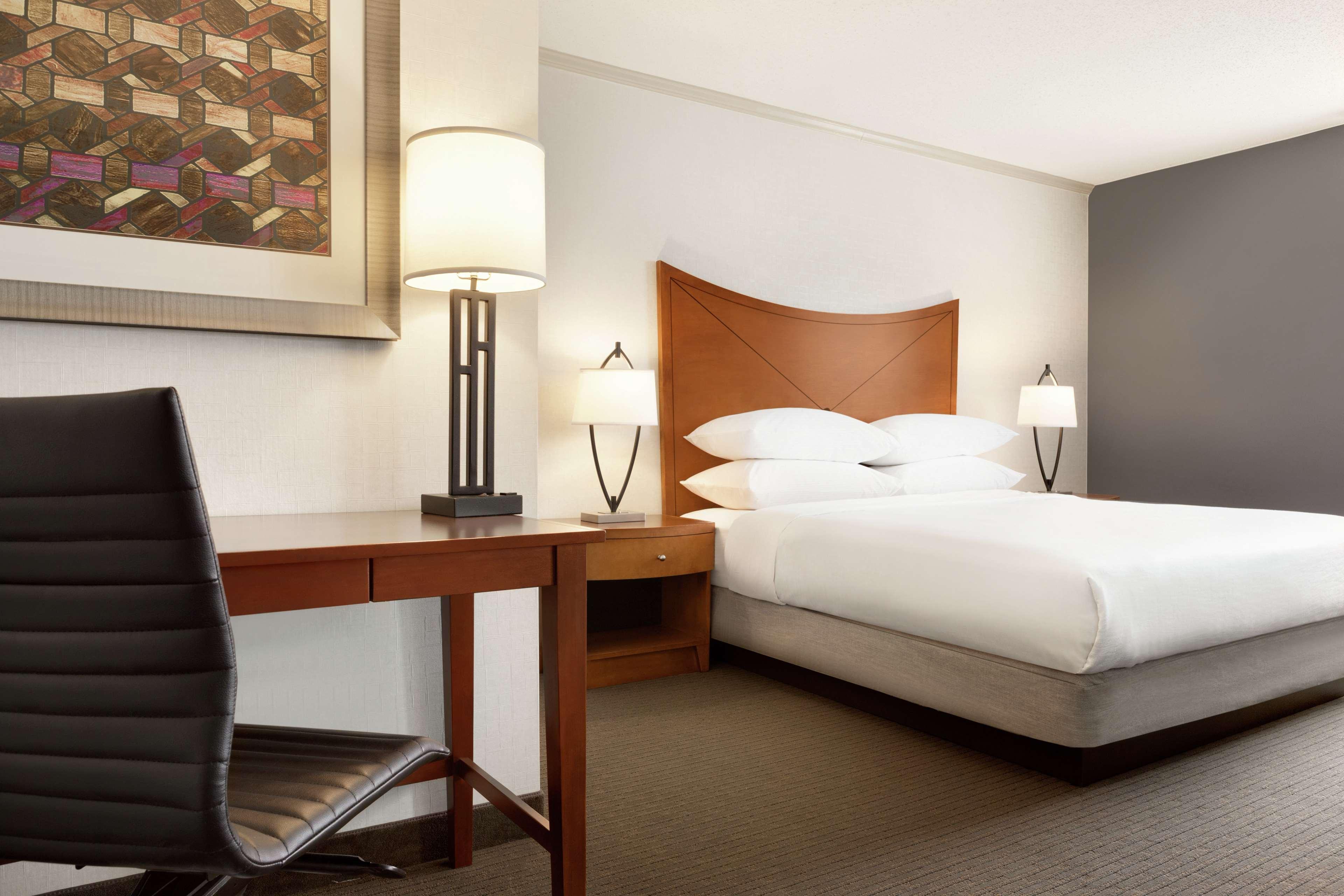 Embassy Suites Baltimore Inner Harbor Esterno foto